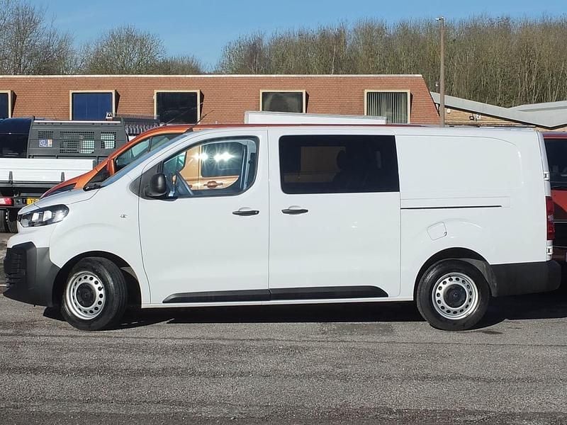 Używany Citroën Dispatch 145 KM (106 kW) 2024 Biały Minivan