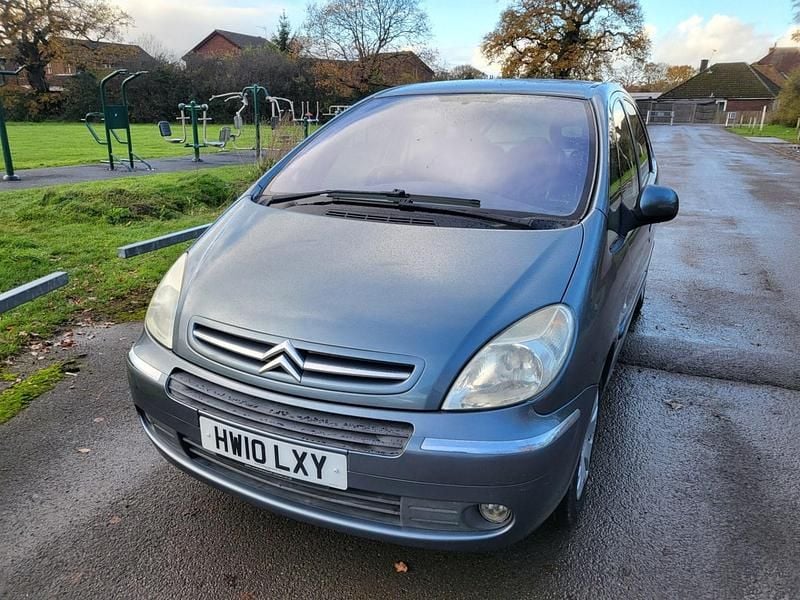 Used Citroën Xsara Picasso 2010 Grey MPV