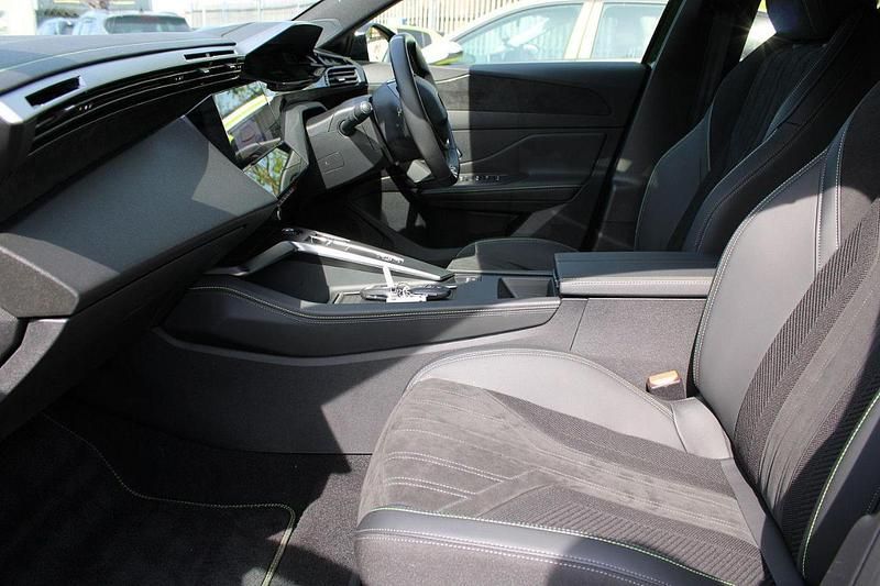Green Used 2024 Peugeot e-308 GT Hatchback | £23,769 (Expensive) - Image 1/4