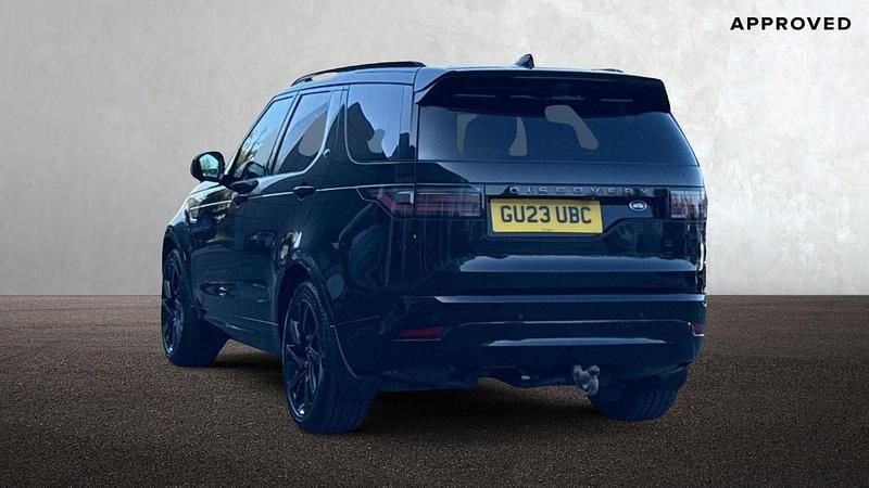 Used Land Rover Discovery 5 SE Dynamic 2023 Santorini black SUV