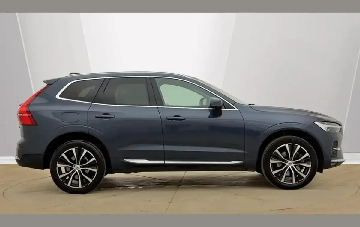 Used Volvo XC60 Ultra 247 HP (181 kW) 2025 Blue SUV