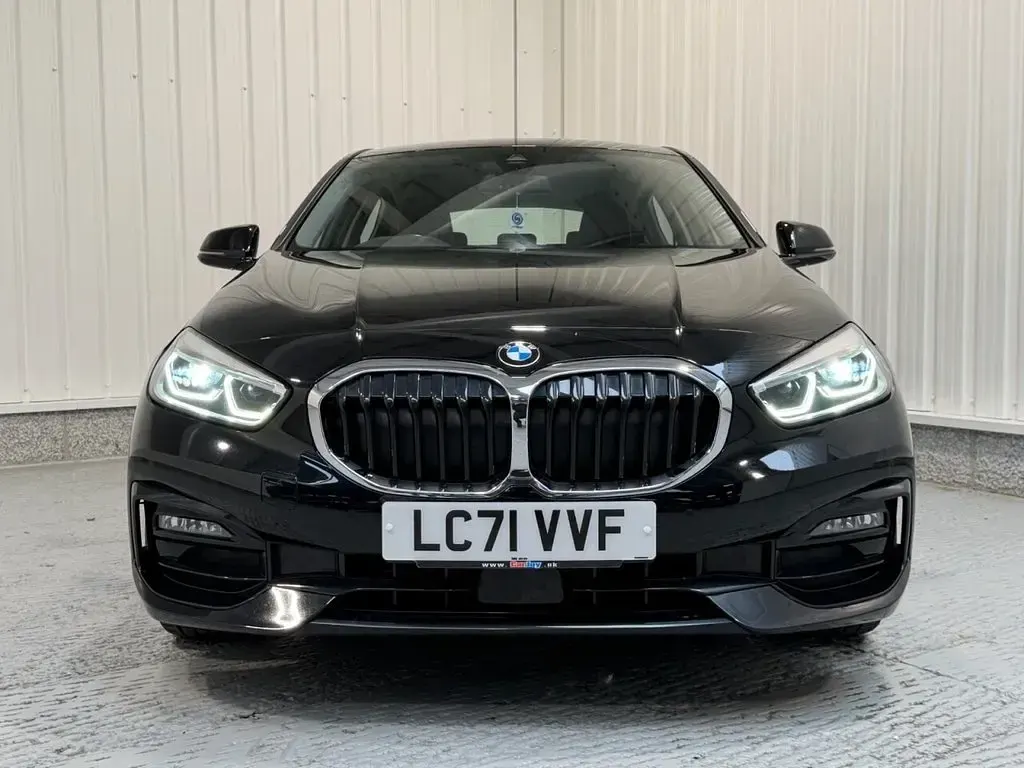 Used BMW 118 Sport Line 136 HP (100 kW) 2022 Black Hatchback