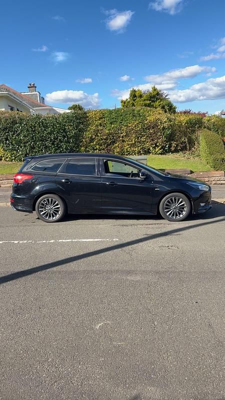 Used Ford Focus ST-Line 125 HP (91 kW) 2017 Black Estate