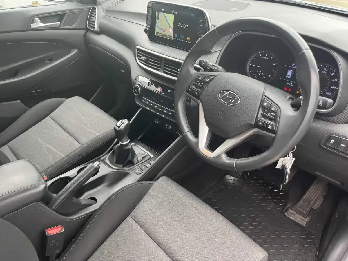 Used Hyundai Tucson SE 130 HP (95 kW) 2018 Grey SUV