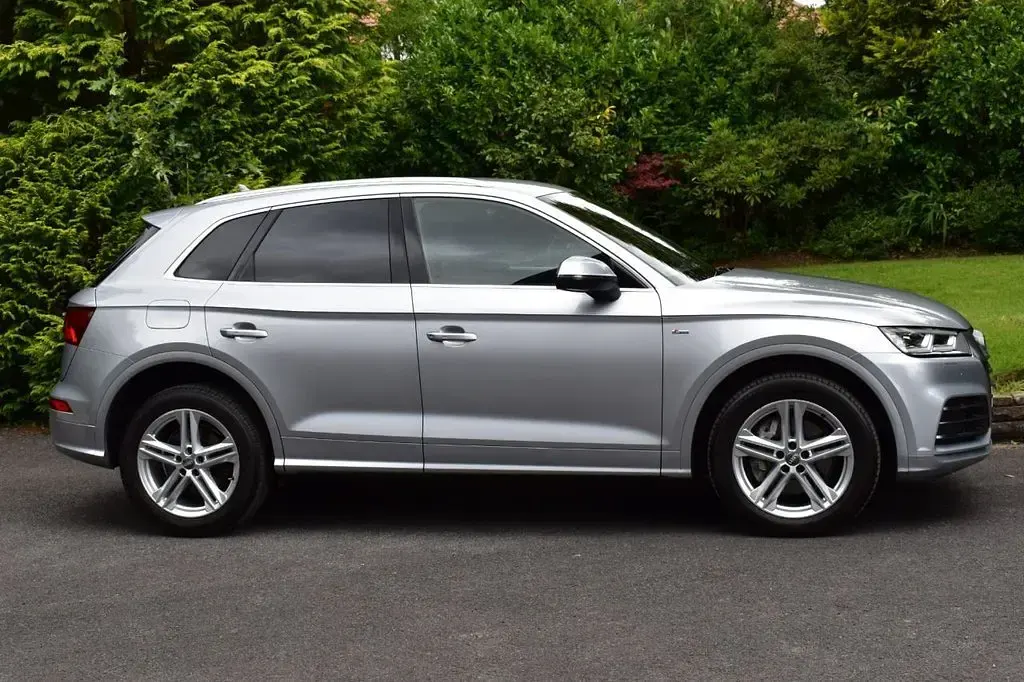 Used Audi Q5 S-Line 245 HP (180 kW) 2019 Silver SUV