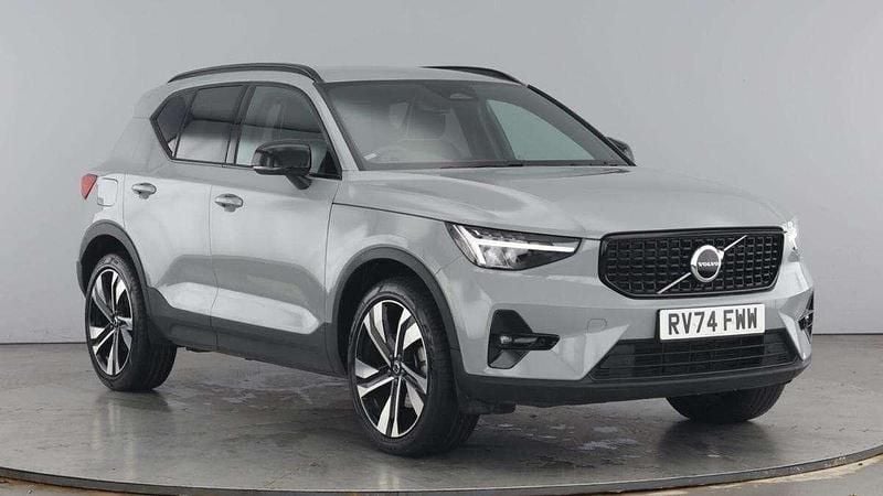 Grey Used 2025 Volvo XC40 Plus SUV | £31,863 (Fair price) - Image 1/4