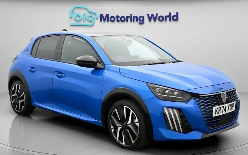Used Peugeot 208 GT 102 HP (75 kW) 2024 Hatchback
