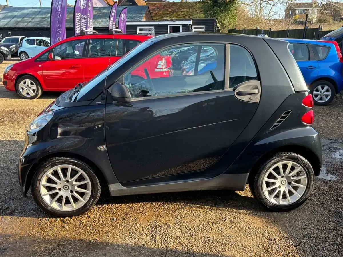 Usado Smart ForTwo Coupé Passion 45 HP (33 kW) 2009 Preto Coupé
