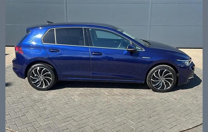 Used VW Golf VIII Edition 128 HP (94 kW) 2023 Blue Hatchback