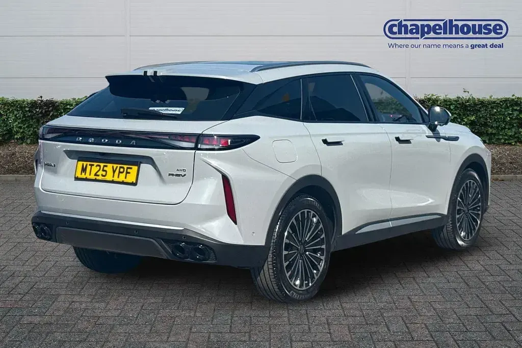 Used Omoda 9 537 HP (394 kW) 2025 SUV