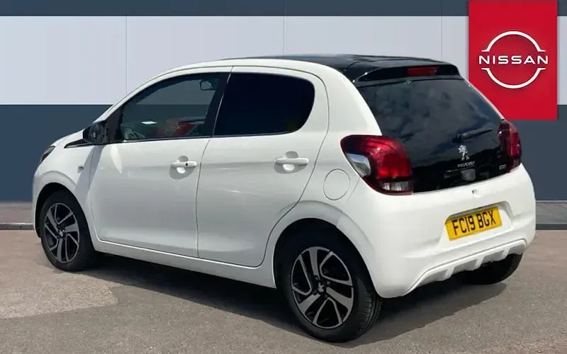 Used Peugeot 108 Allure 72 HP (52 kW) 2022 Hatchback