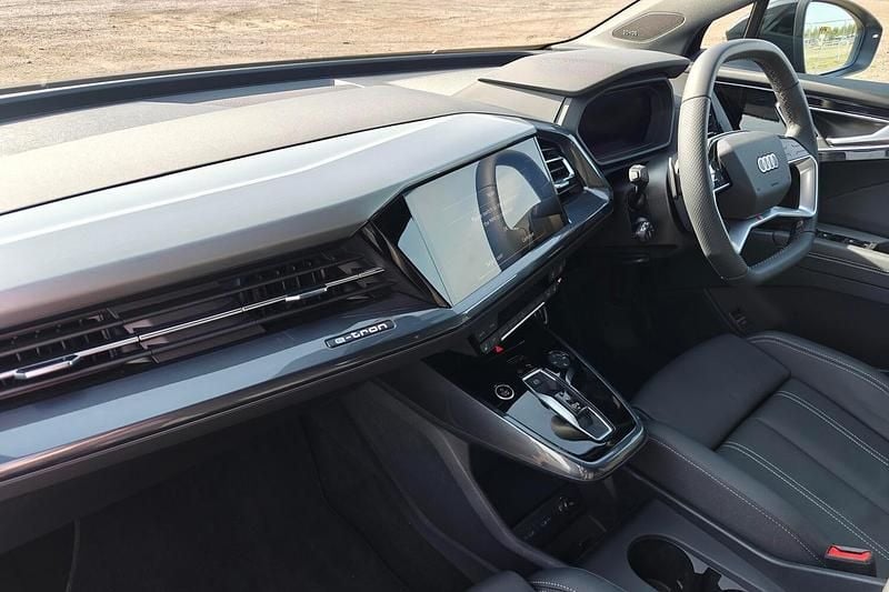 Used Audi Q4 e-tron Black Edition 125 kW (170 HP) 2025 Blue SUV