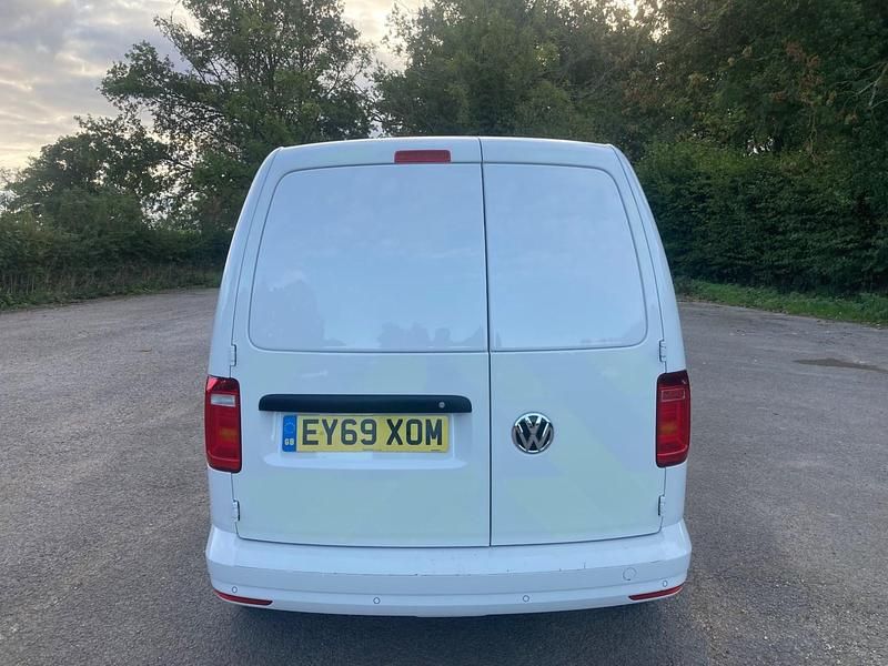 Used VW Caddy Highline 102 HP (75 kW) 2019 White MPV
