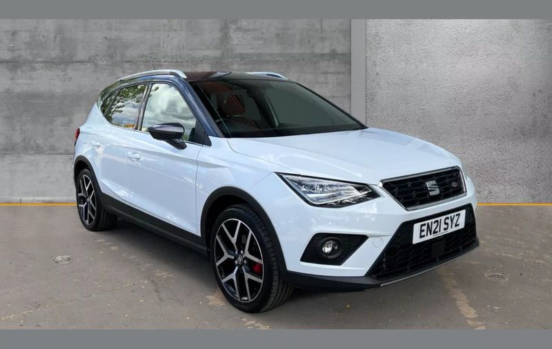 Nevada white/magnetic grey Used 2021 Seat Arona FR SUV | £14,990 (Fair price) - Image 1/4