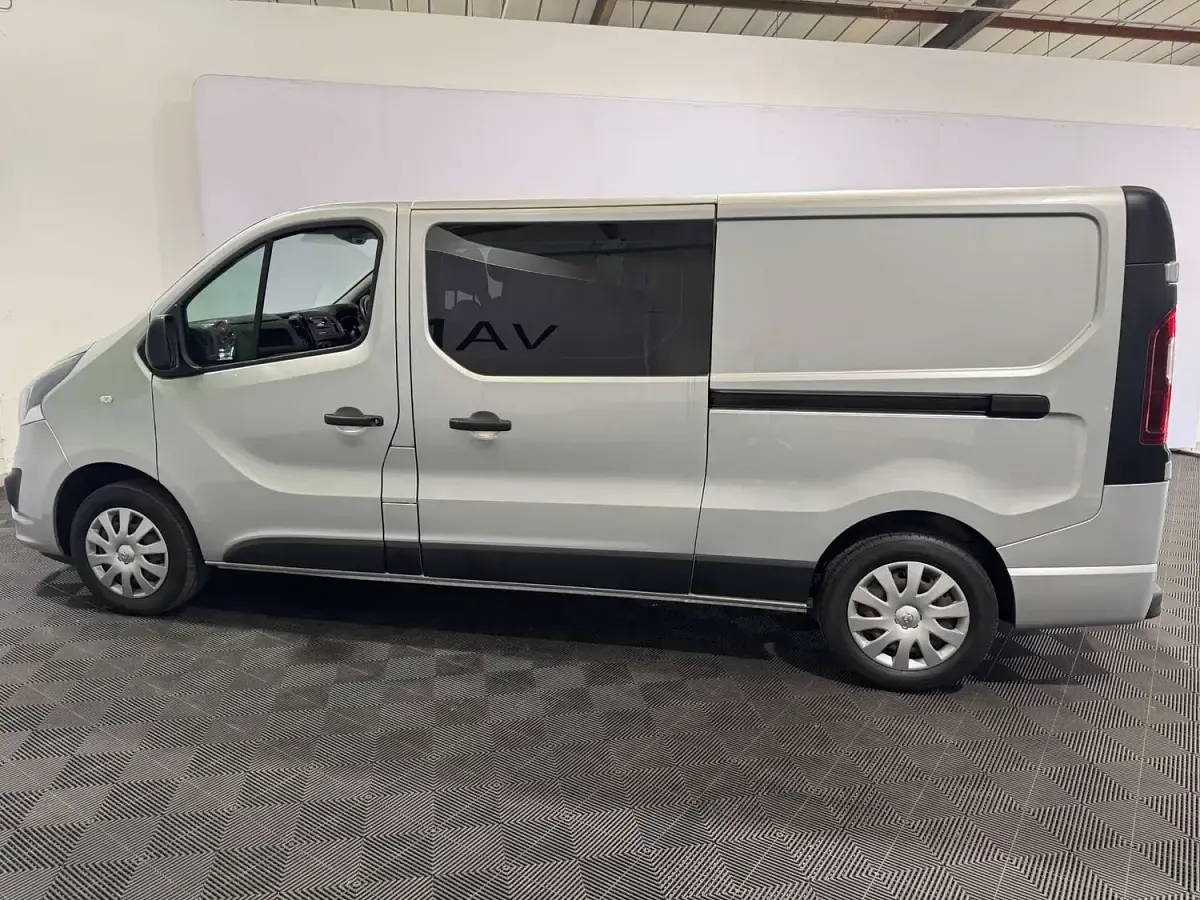 Used Vauxhall Vivaro Sportive 2018 Silver MPV