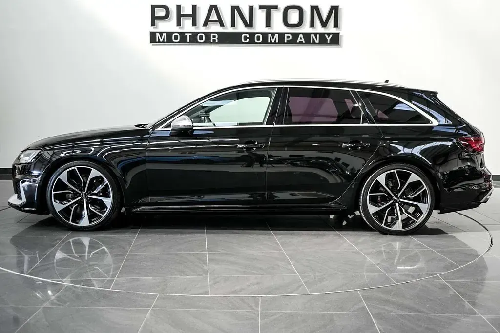 Usado Audi RS4 Design 450 HP (330 kW) 2018 Preto Carrinha