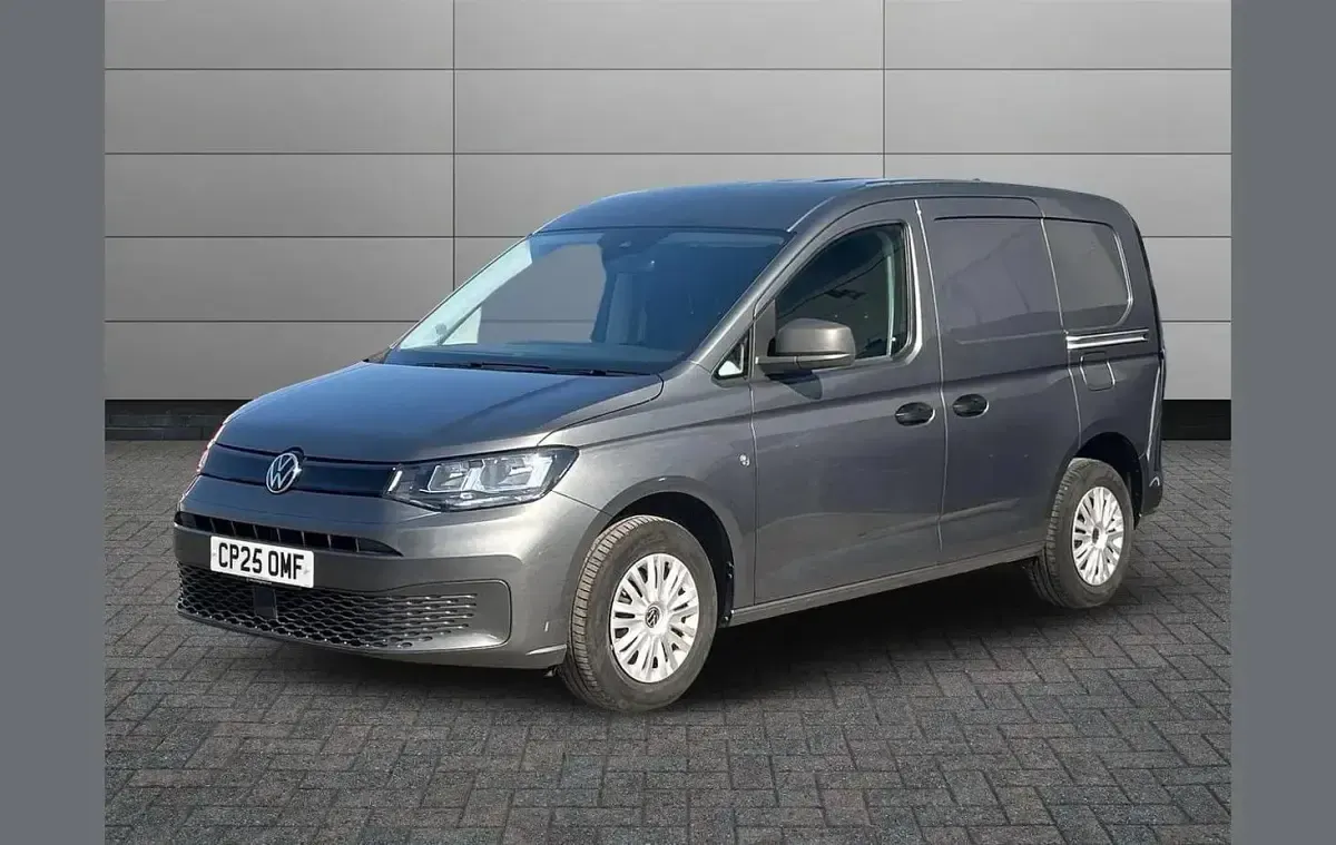 Usado VW Caddy 101 HP (74 kW) 2025 Cinzento Monovolume