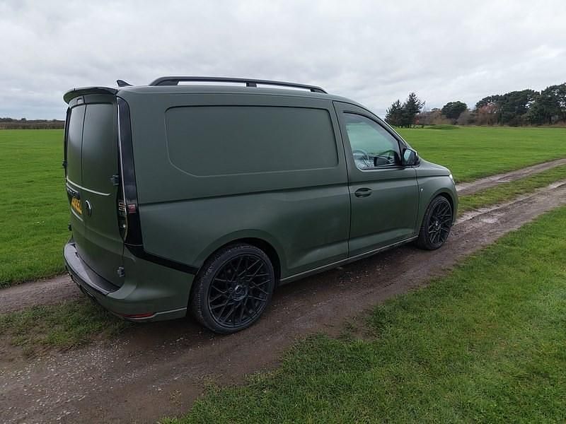 Used VW Caddy Pro 122 HP (89 kW) 2022 Green MPV