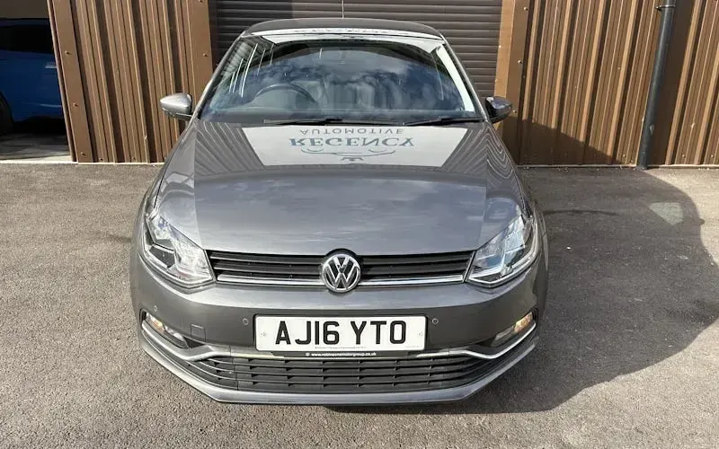 Used VW Polo Match 90 HP (66 kW) 2016 Grey Hatchback