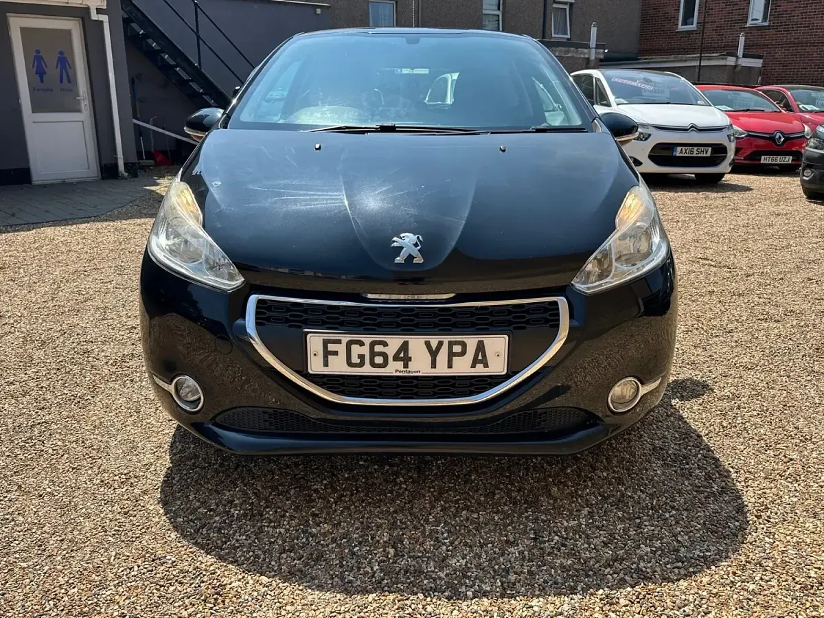 Used Peugeot 208 Active 82 HP (60 kW) 2014 Black Hatchback