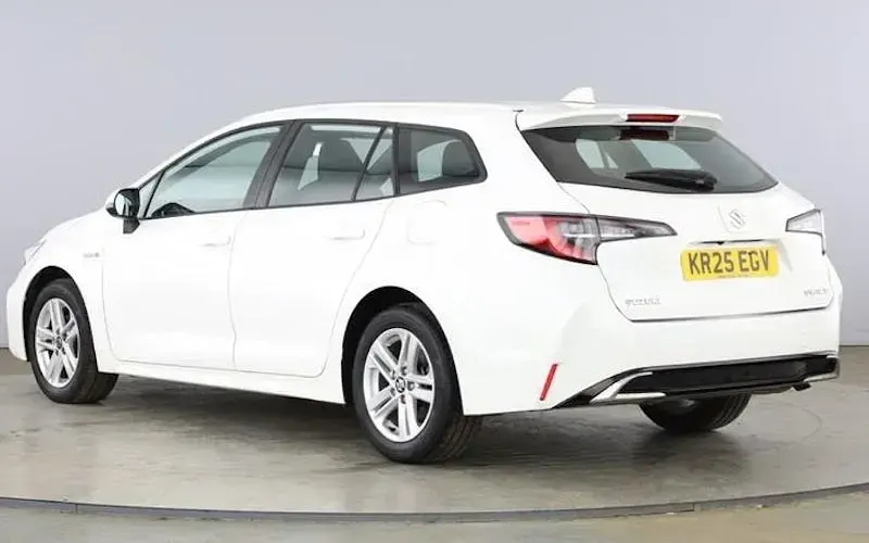 Used Suzuki Swace 140 HP (102 kW) 2024 White Estate