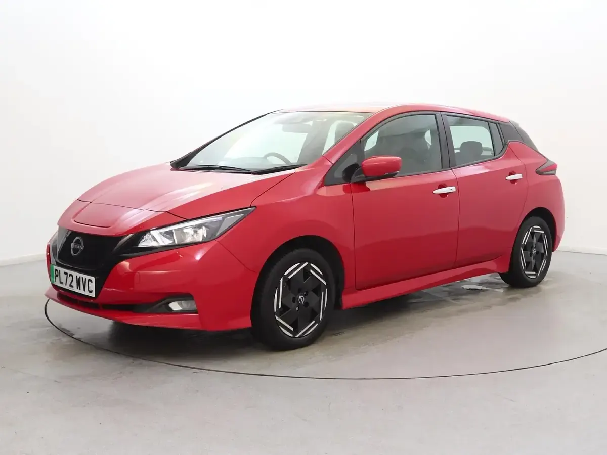 Used Nissan Leaf Acenta 110 kW (150 HP) 2022 Red Hatchback