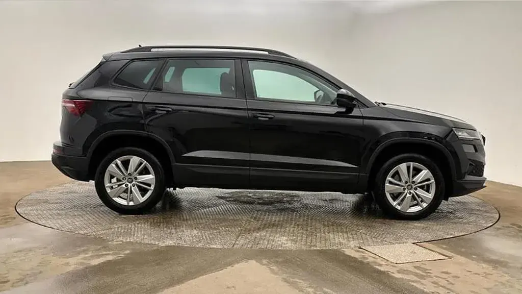Używany Skoda Karoq SE 150 KM (110 kW) 2025 Czarny SUV