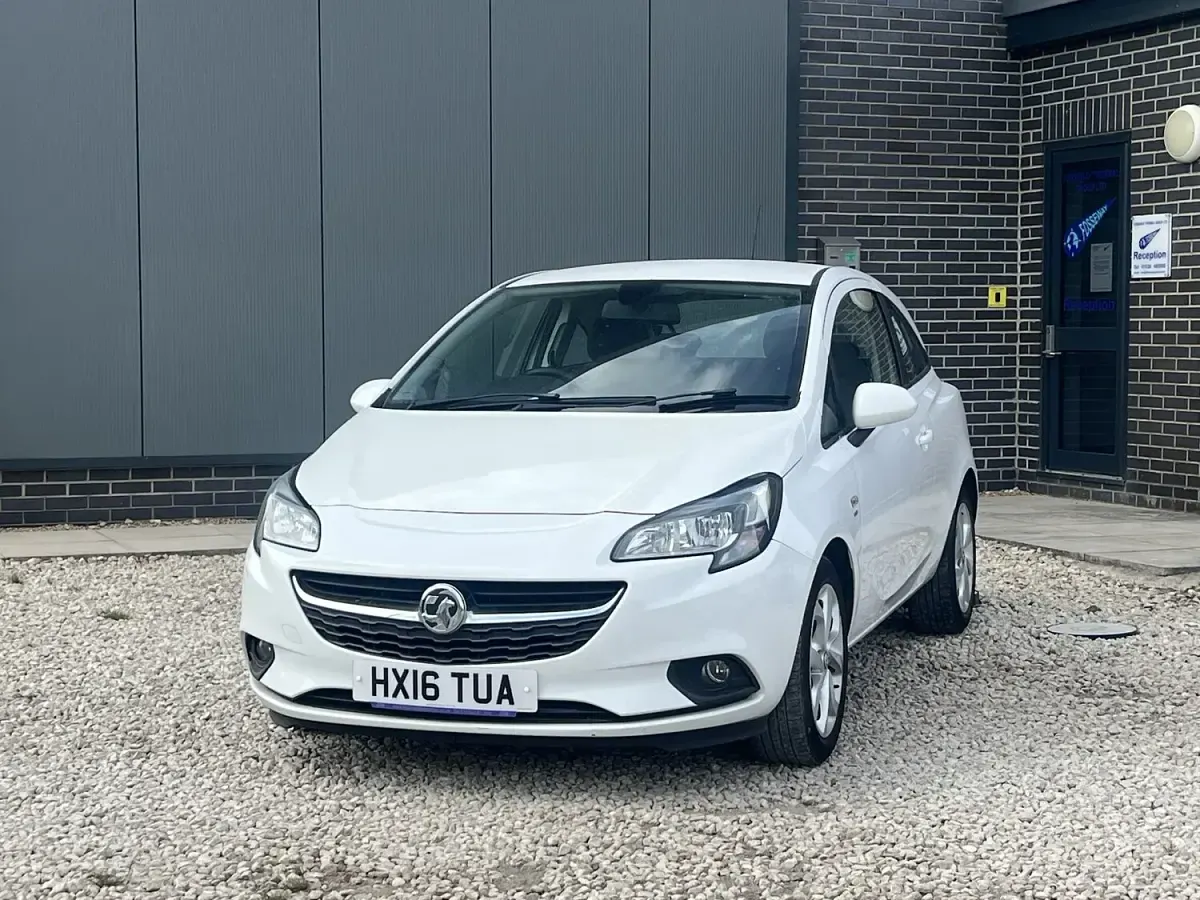 Used Vauxhall Corsa 2016 White Hatchback
