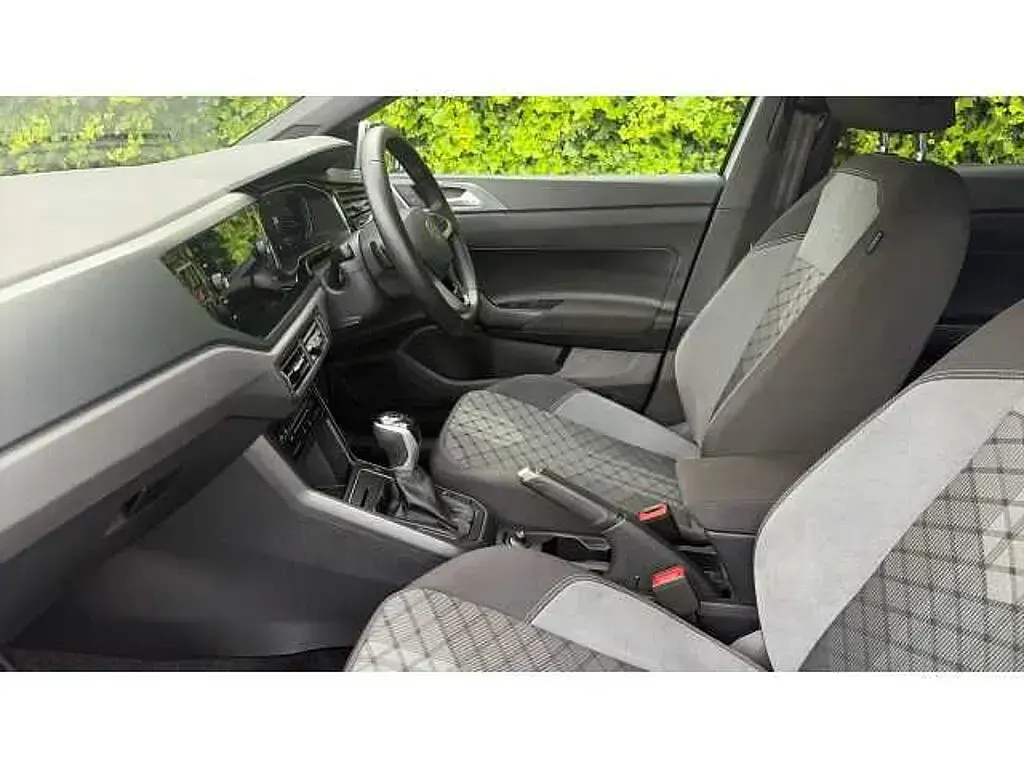 Used VW Polo R-line 110 HP (80 kW) 2023 Silver Hatchback