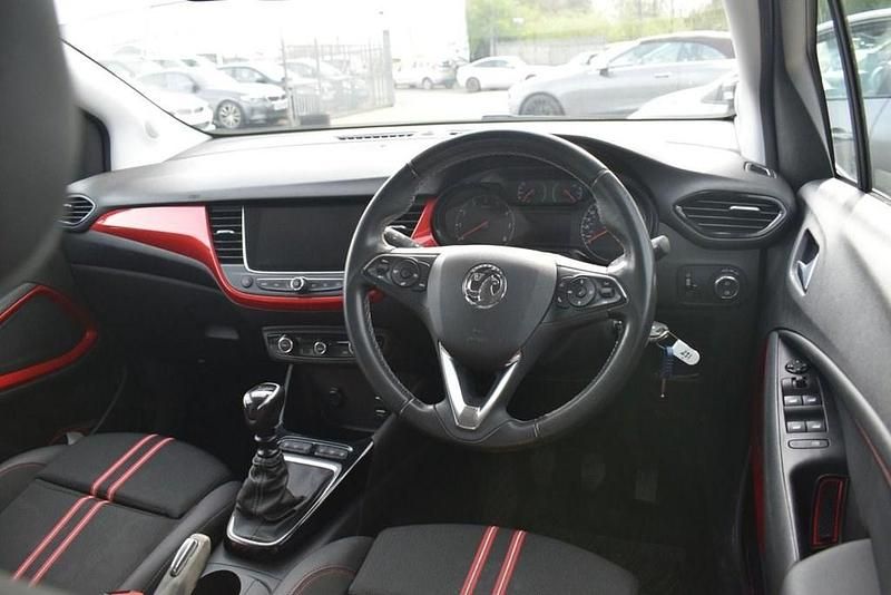 Used Vauxhall Crossland SRi 130 HP (95 kW) 2021 Grey SUV