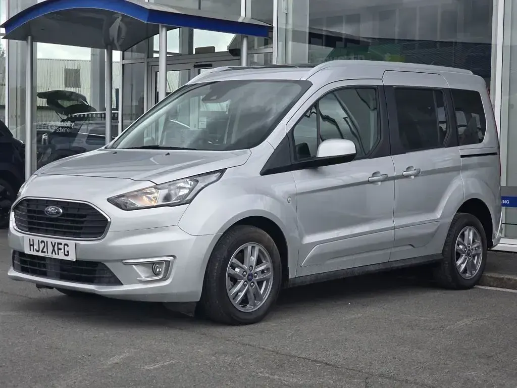 Used Ford Tourneo Titanium 2021 Silver MPV