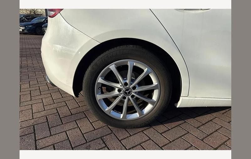 Used Mercedes A180 116 HP (85 kW) 2019 White Hatchback