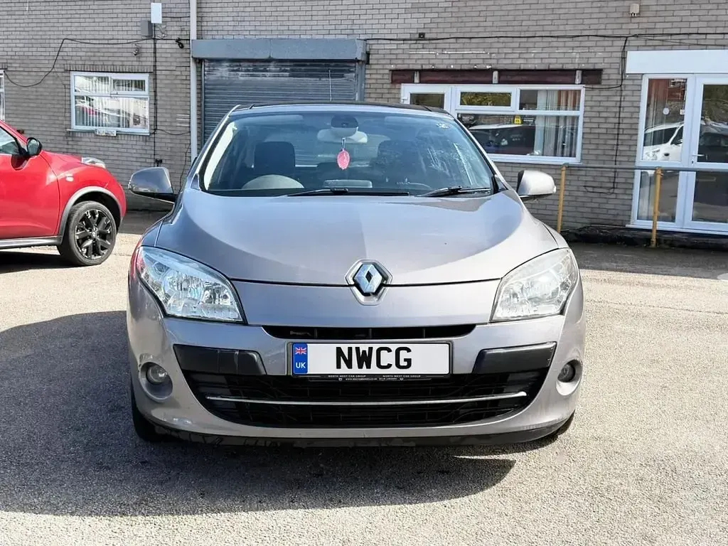 Used Renault Mégane Privilege 130 HP (95 kW) 2010 Grey Hatchback