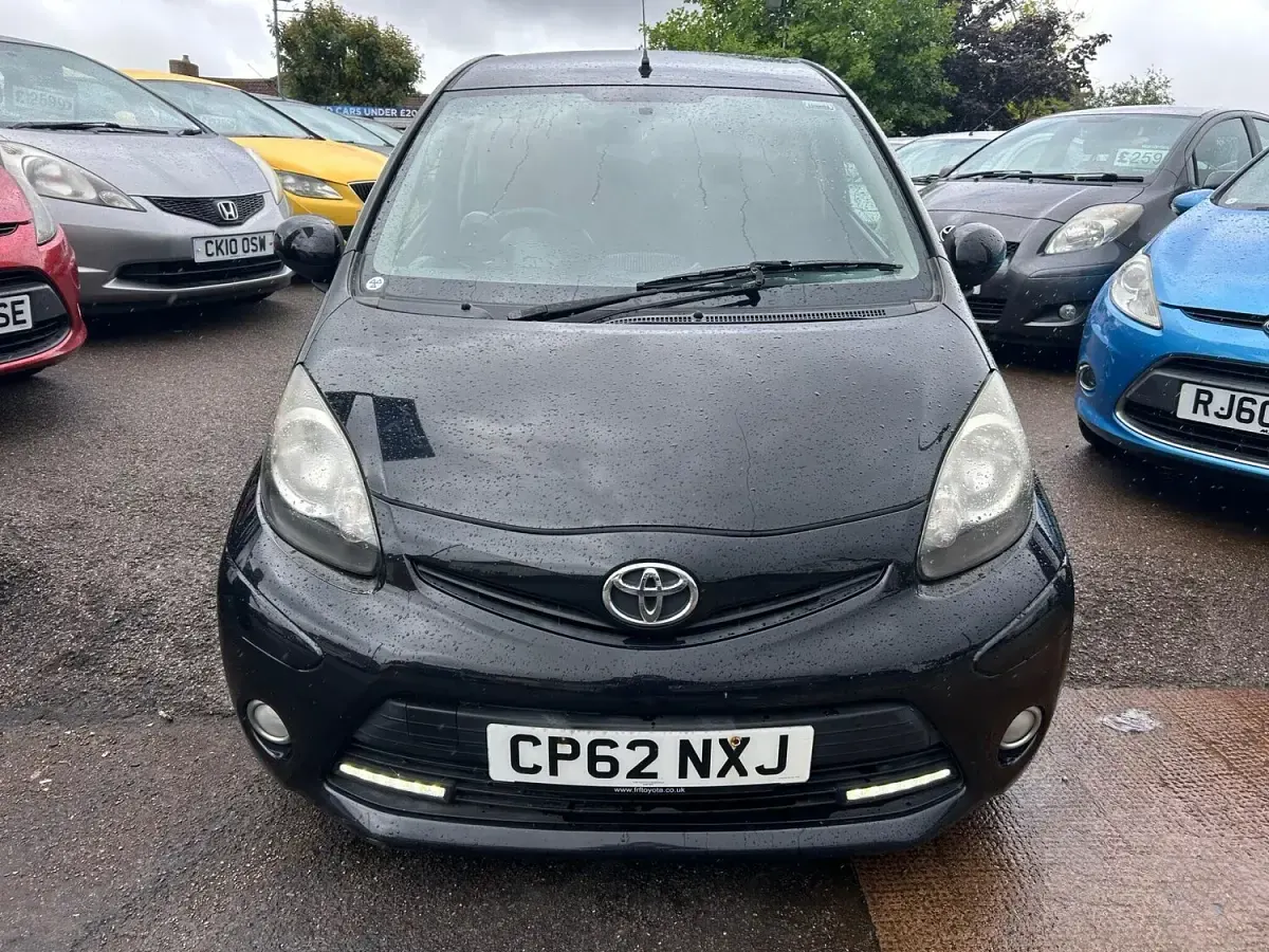 Used Toyota Aygo 68 HP (50 kW) 2013 Black Hatchback
