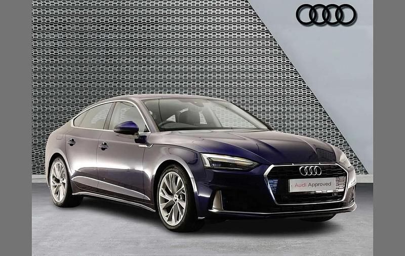 Used Audi A5 Sportback Sport 147 HP (108 kW) 2023 Blue Hatchback