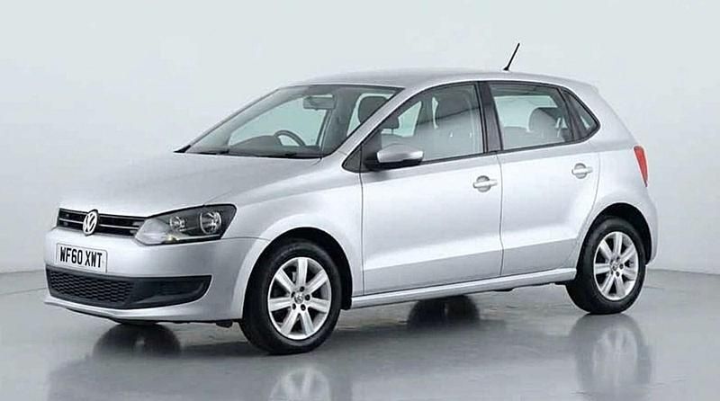 Used VW Polo SE 85 HP (62 kW) 2010 Silver Hatchback