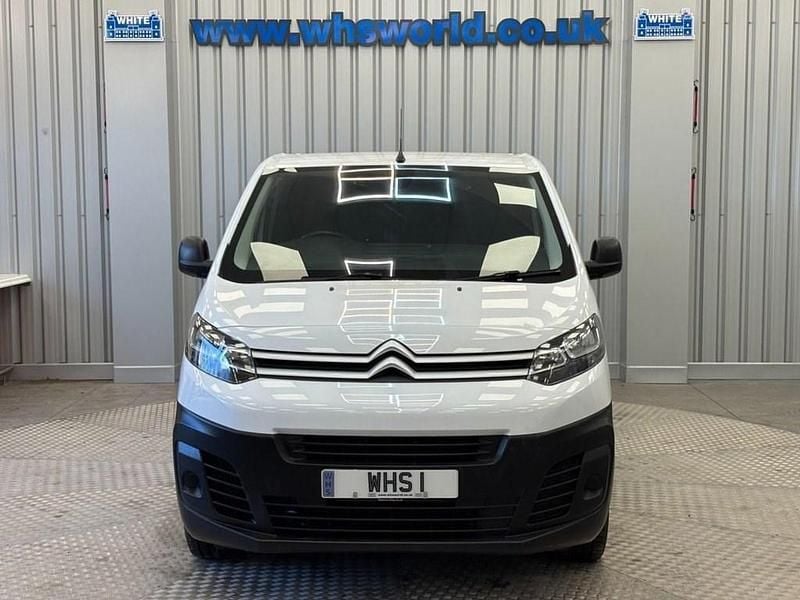 Used Citroën Dispatch 145 HP (106 kW) 2022 White MPV