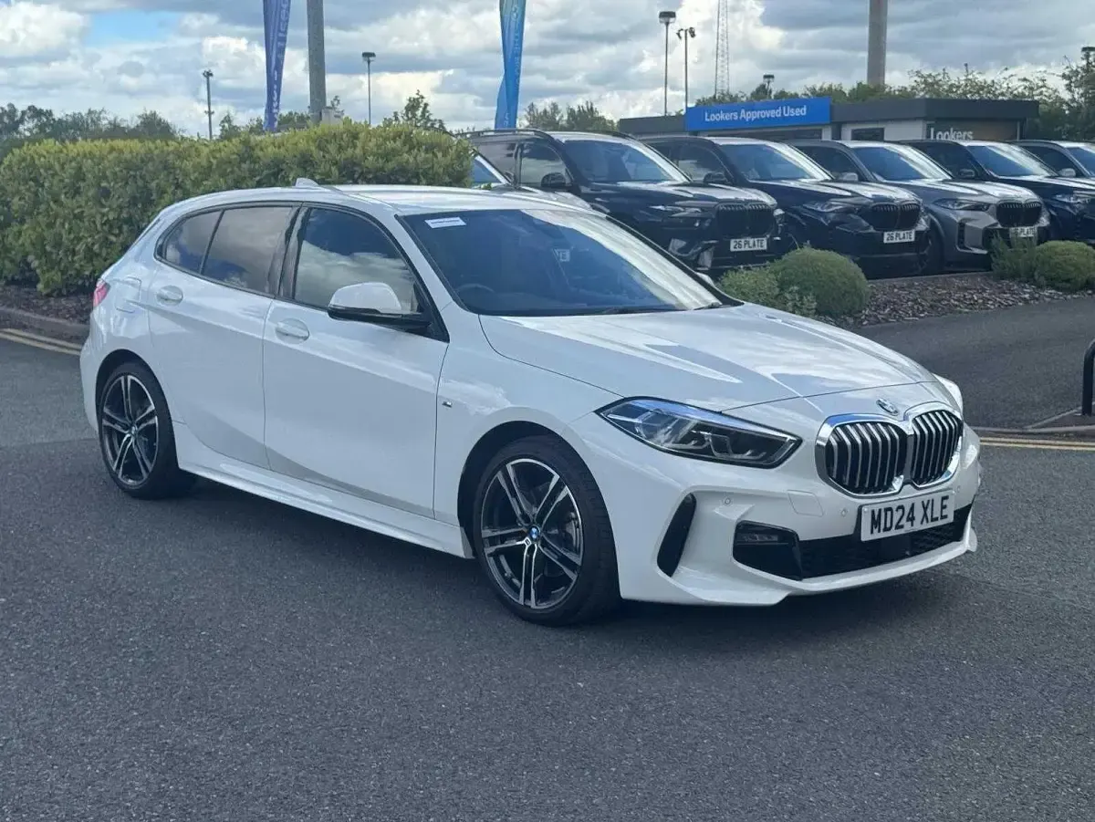 Usado BMW 118 M Sport 134 CV (98 kW) 2024 Blanco Utilitario
