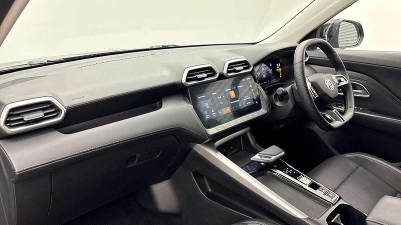 Used MG ZS Trophy 2024 Black Hatchback