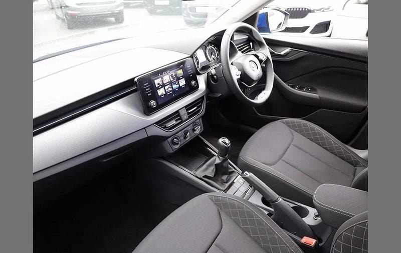 Used Skoda Scala SE 94 HP (69 kW) 2024 Race blue metallic Hatchback