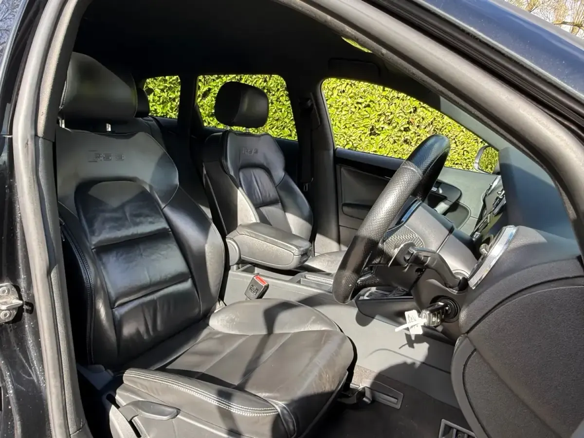 Używany Audi RS3 340 KM (250 kW) 2012 Czarny Sedan/Limuzyna