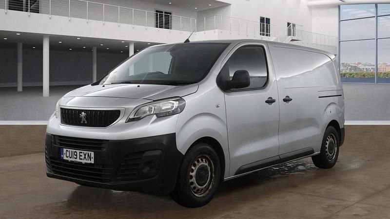 Used Peugeot Expert 2019 Silver Van