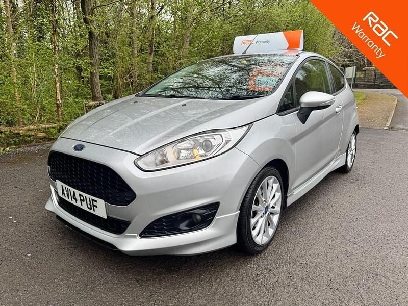 Used Ford Fiesta Zetec 125 HP (91 kW) 2014 Silver Hatchback