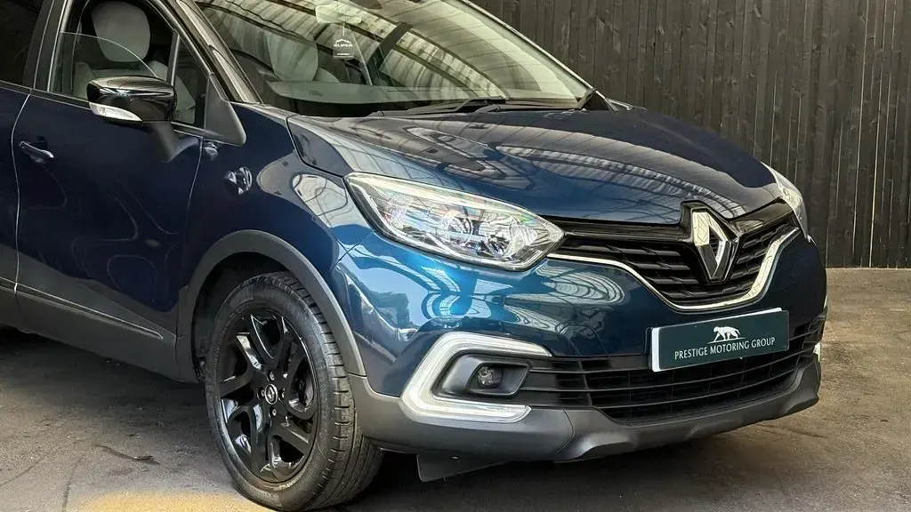 Used Renault Captur Iconic 2019 Blue SUV