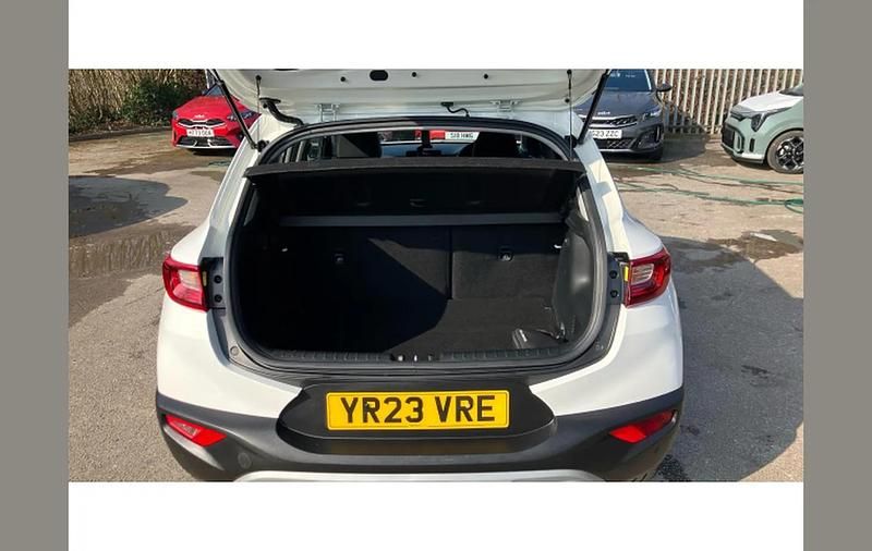 Used Kia Stonic 117 HP (86 kW) 2023 White SUV