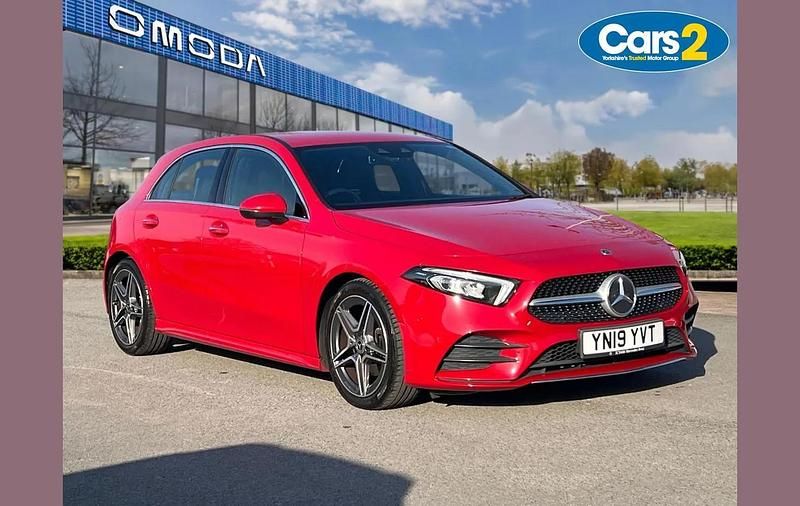 Used Mercedes A180 AMG Line Premium 134 HP (98 kW) 2019 Red Hatchback