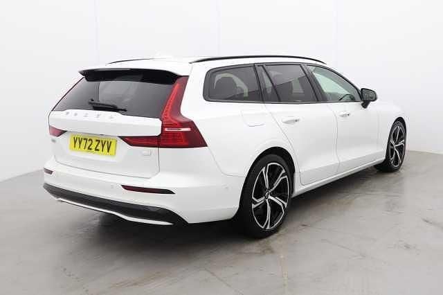 Used Volvo V60 Ultimate 249 HP (183 kW) 2023 Estate