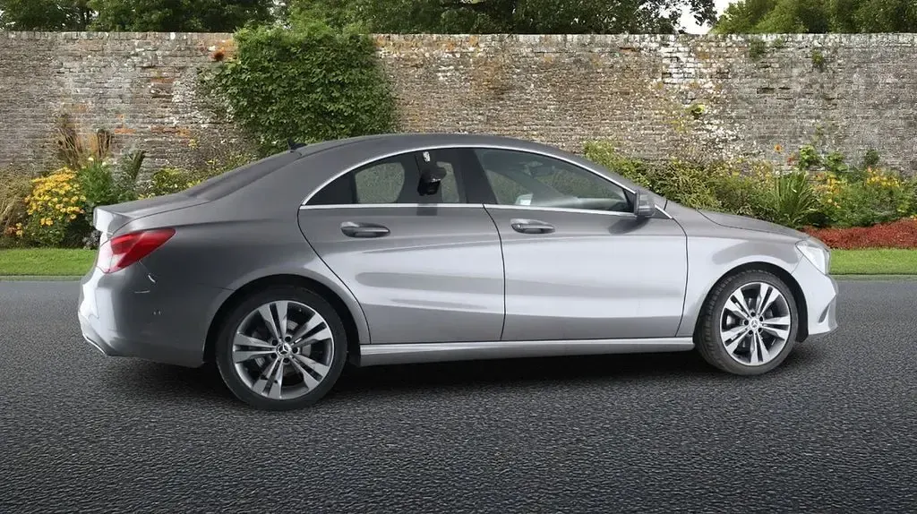 Used Mercedes CLA180 122 HP (89 kW) 2017 Grey Coupe