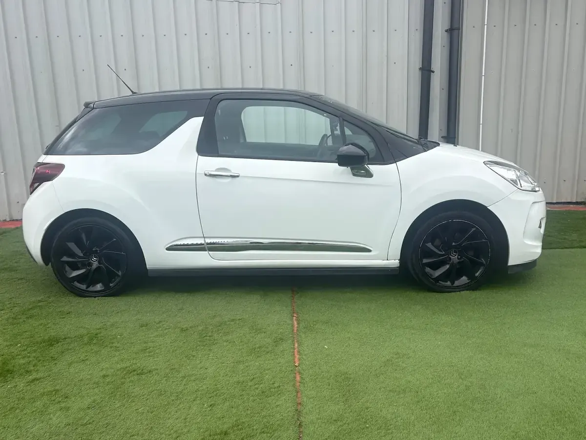Used Citroën DS3 PureTech 2015 White Hatchback