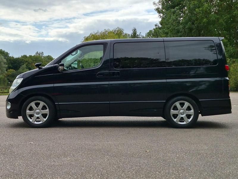 Used Nissan Elgrand 2009 Black MPV